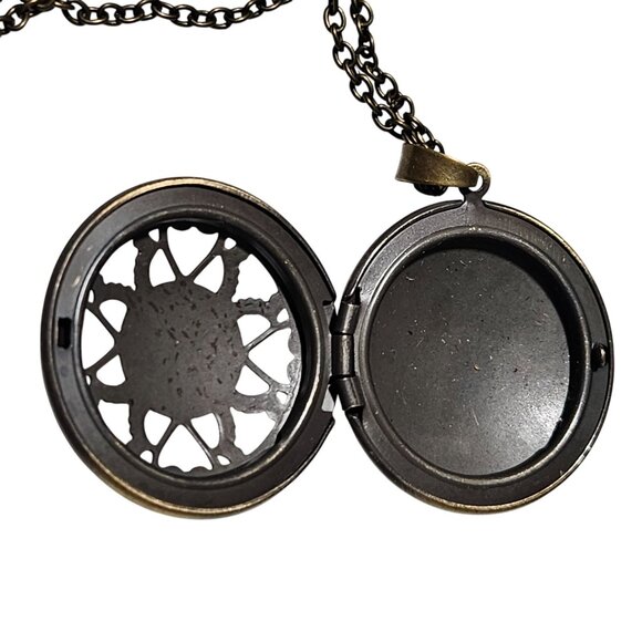 Vintage Bronze Round Locket Necklace Intricate Filigree Design - Picture 5 of 8